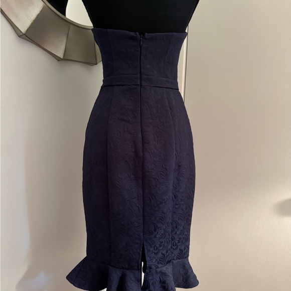 Lipsy strapless dress - Picture 3 of 5